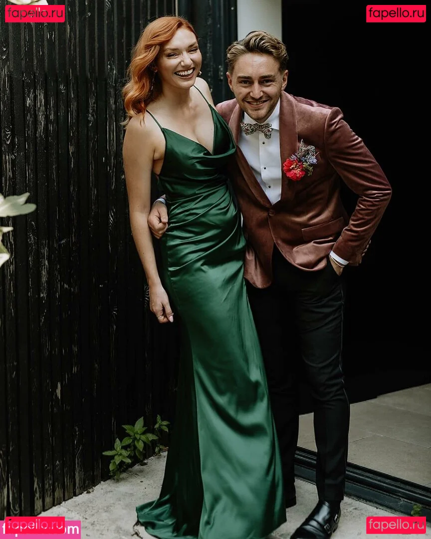 Eleanor Tomlinson Onlyfans Photo Gallery 