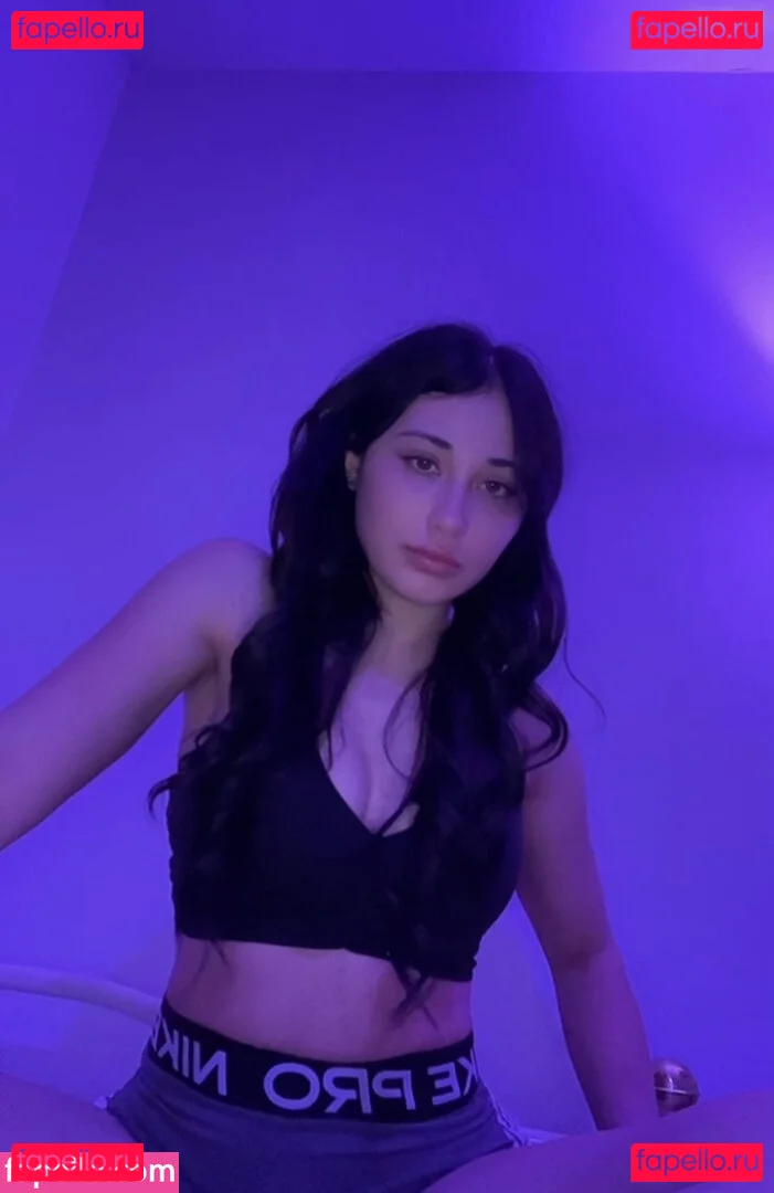 f1elly Onlyfans Photo Gallery 