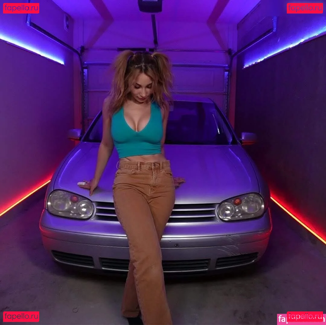 f1elly Onlyfans Photo Gallery 