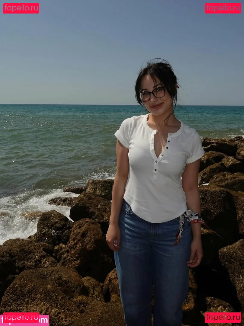 f1elly Onlyfans Photo Gallery 