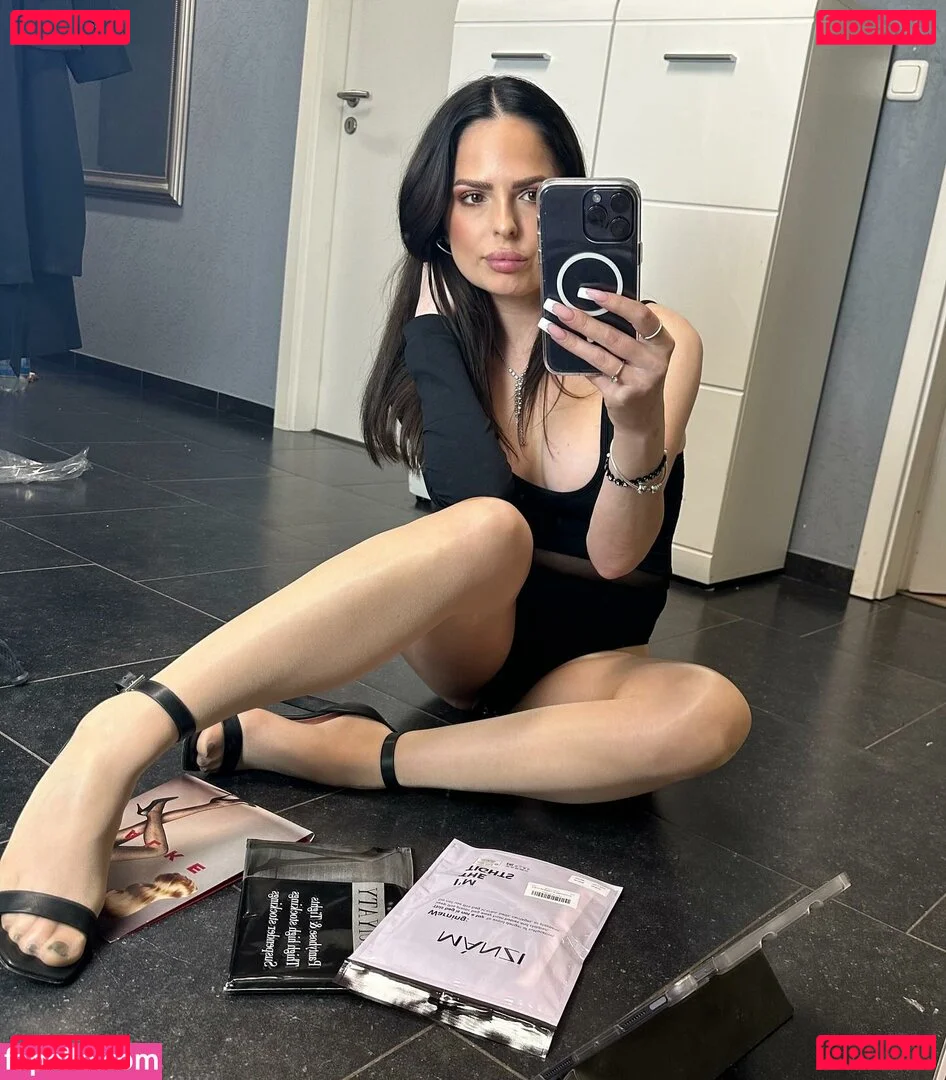 Bella Donna Onlyfans Photo Gallery 