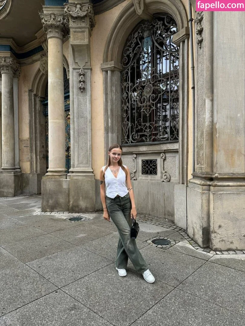 veronica_flowers Onlyfans Photo Gallery 