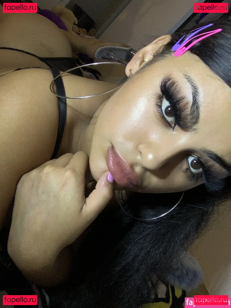 Jizzieebae Onlyfans Photo Gallery 