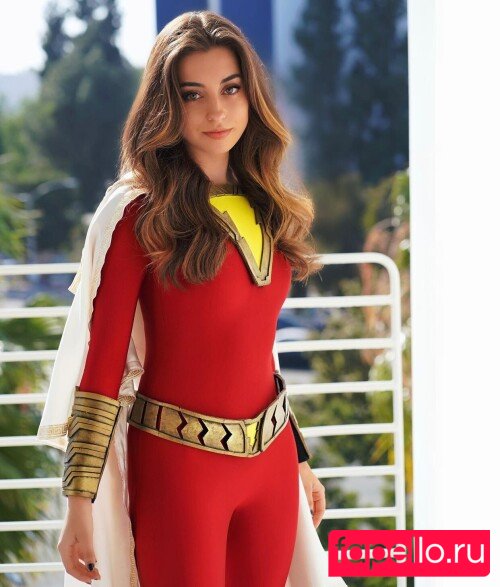 Lea Martinez Onlyfans Photo Gallery 