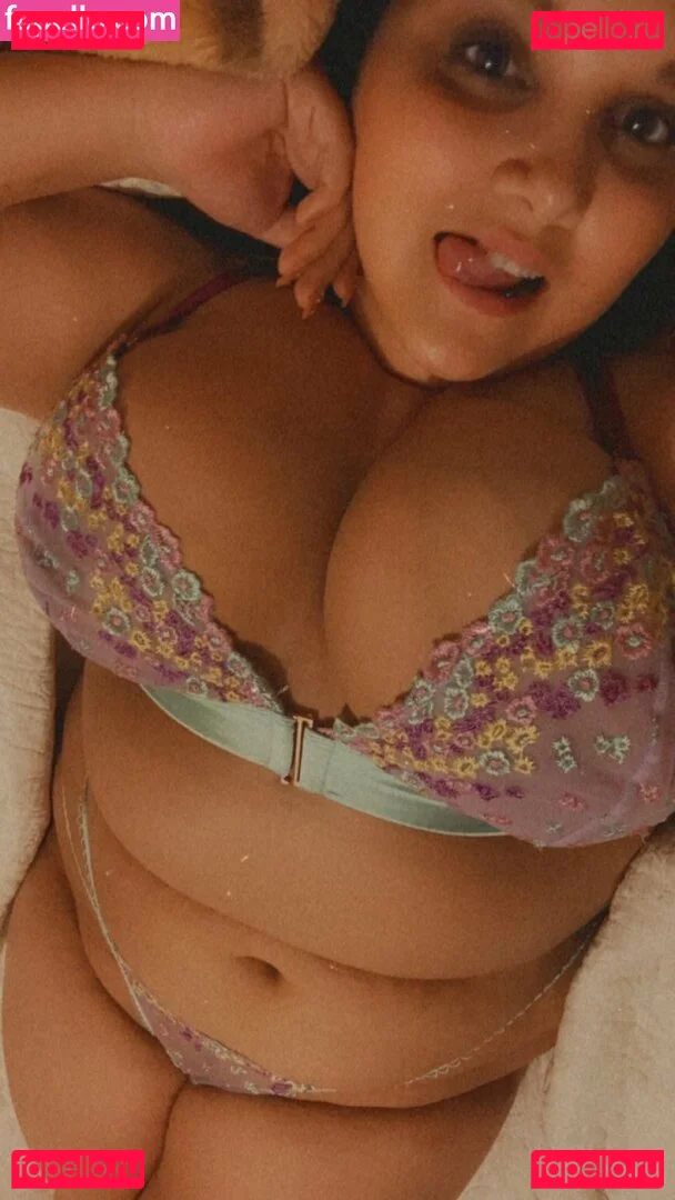 Itsthecleavagequeen Onlyfans Photo Gallery 