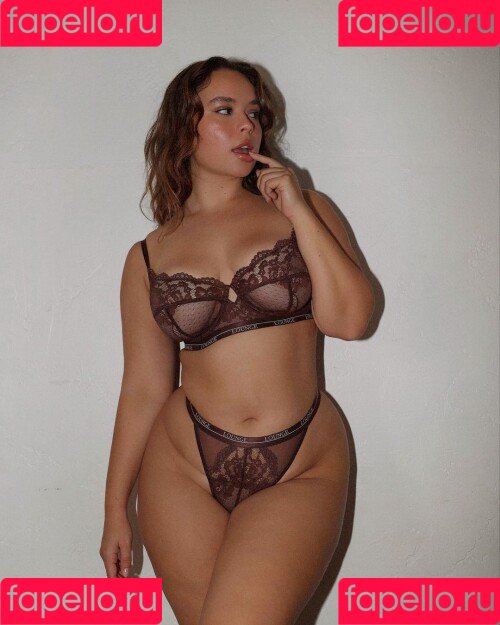 Venezia Cruz Onlyfans Photo Gallery 