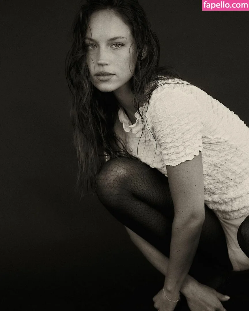 Olivia Mathers Onlyfans Photo Gallery 