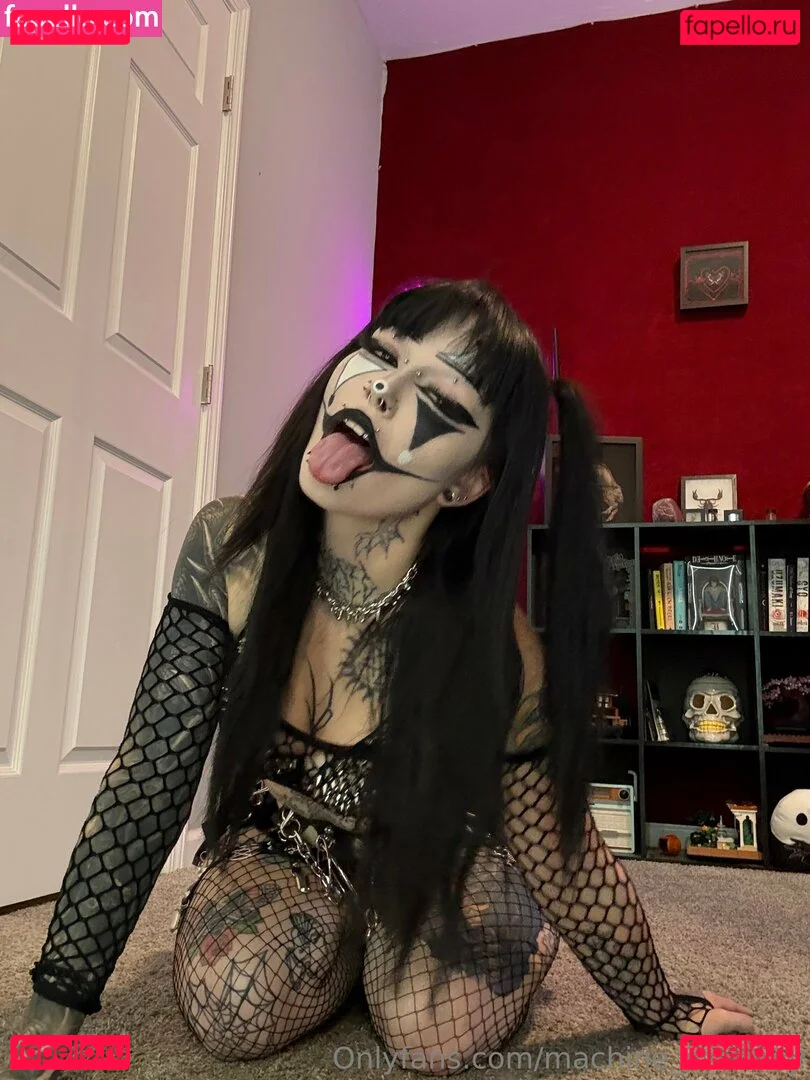 HotGothMlf Onlyfans Photo Gallery 