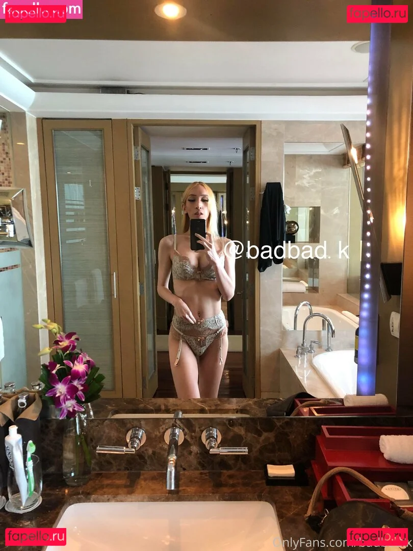 badbad.k Onlyfans Photo Gallery 