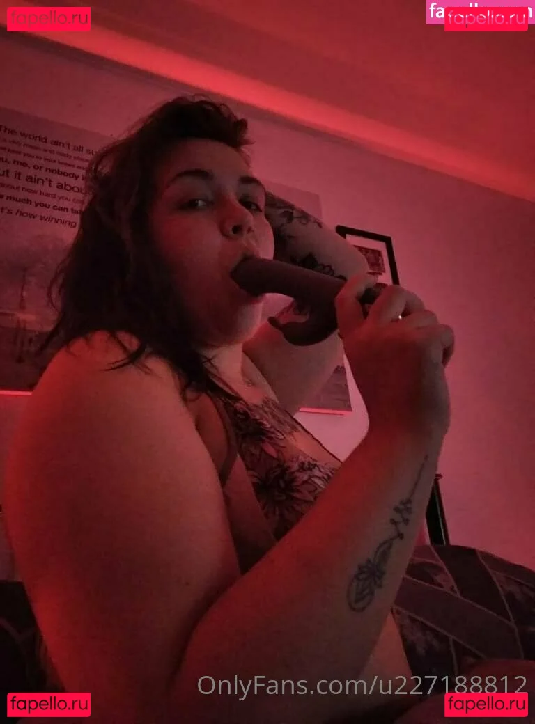 u227188812 Onlyfans Photo Gallery 