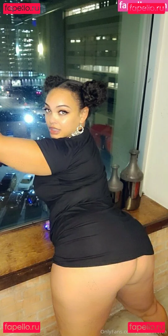 yettajobrown Onlyfans Photo Gallery 