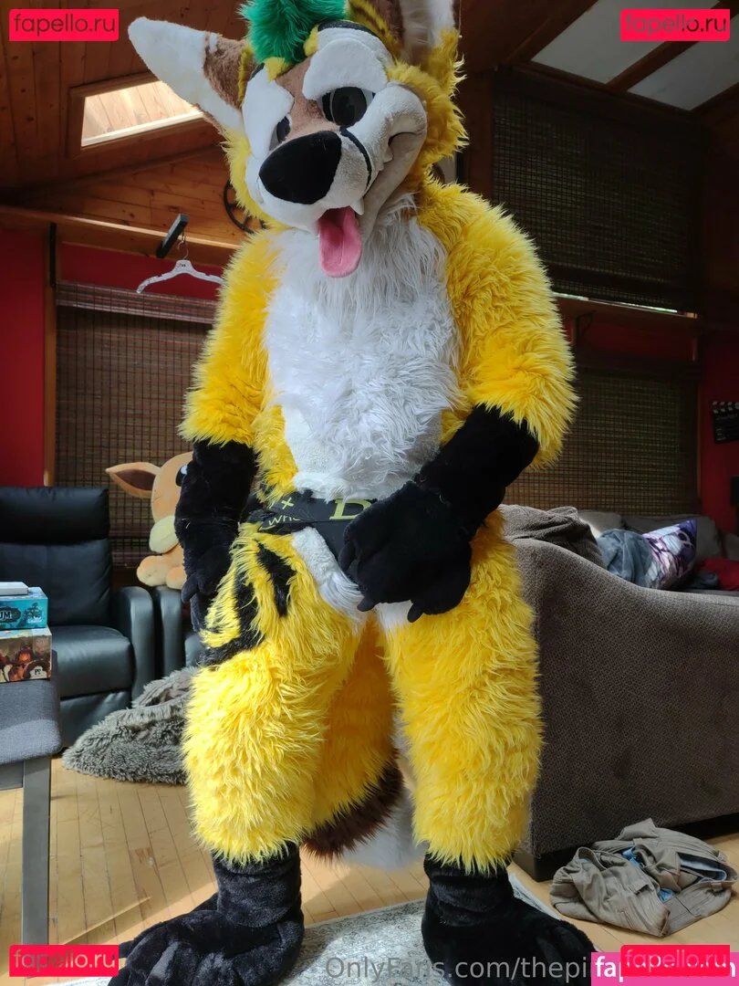 thepineapplefox Onlyfans Photo Gallery 