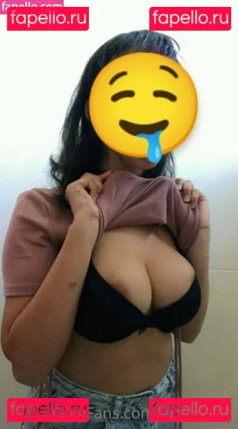 arabhottie Onlyfans Photo Gallery 