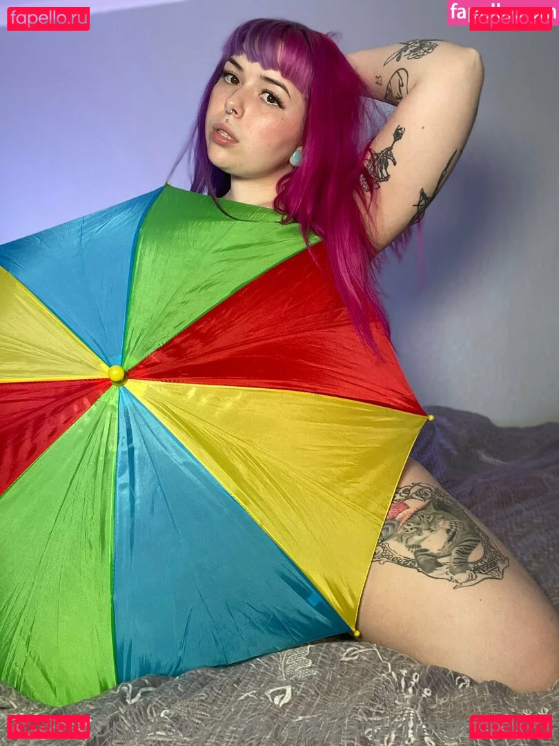 littlestpigletannclips Onlyfans Photo Gallery 