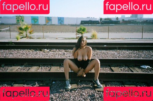 L.Shima Onlyfans Photo Gallery 