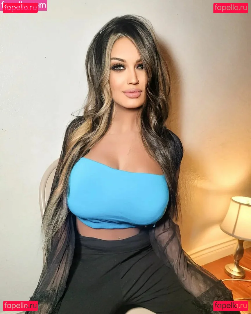 Marel Nova Onlyfans Photo Gallery 