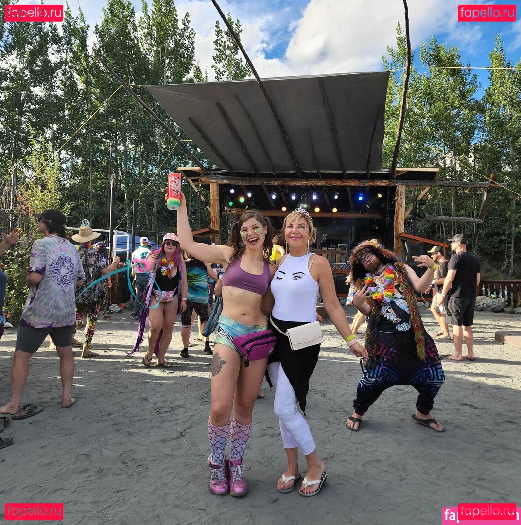 Thugshells Onlyfans Photo Gallery 