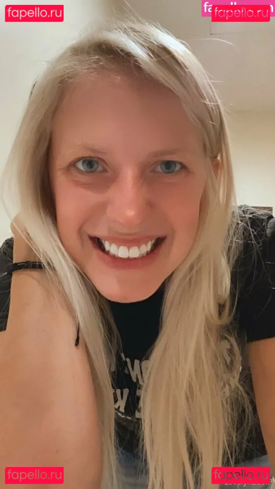 LovelyRaeVIP Onlyfans Photo Gallery 