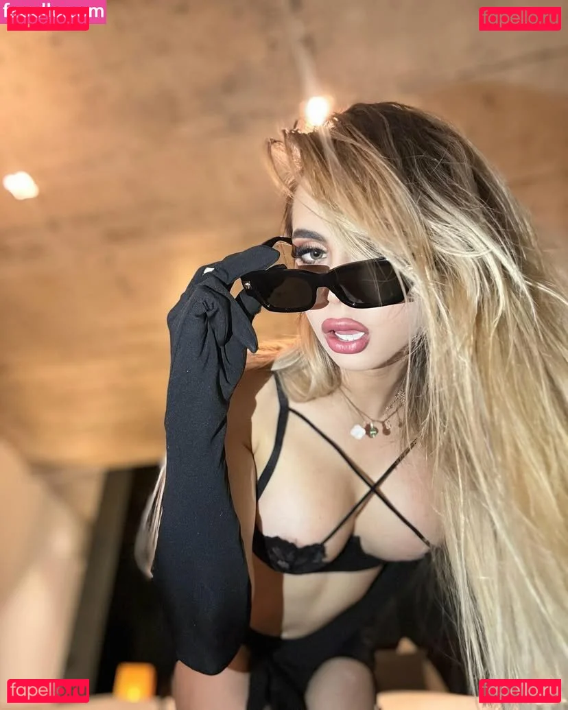 Michell Leon Onlyfans Photo Gallery 