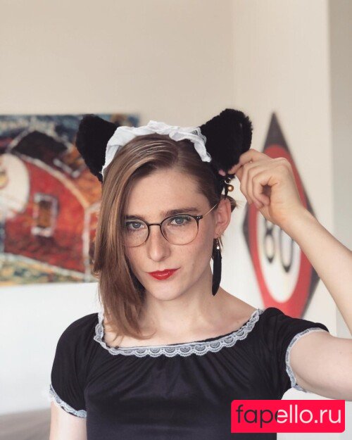 Alice In Wonder1and Onlyfans Photo Gallery 