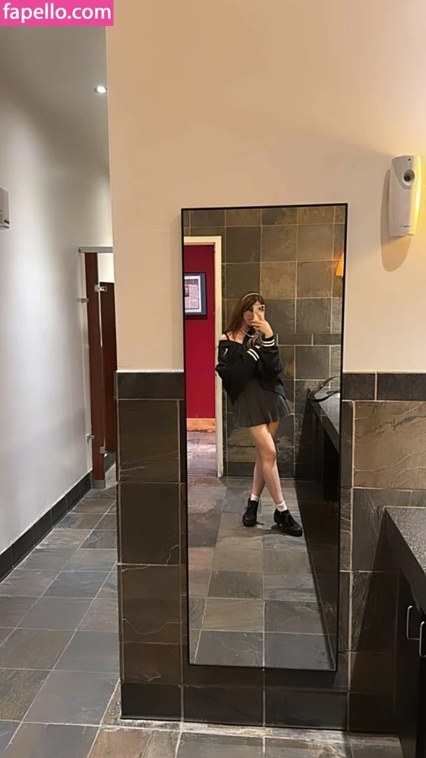 Zeling Onlyfans Photo Gallery 