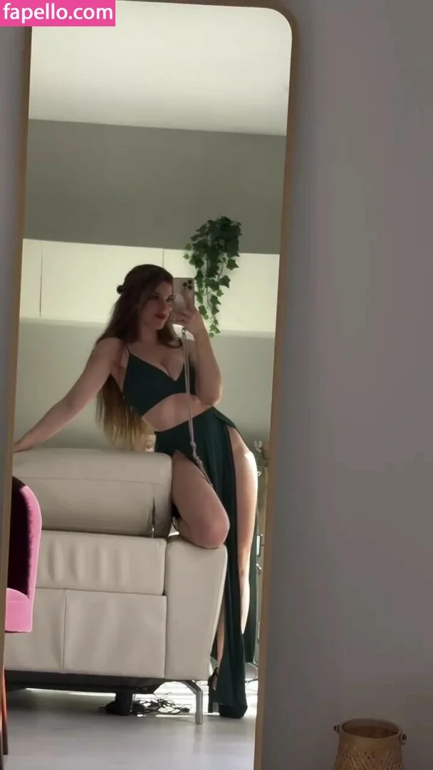 Zeling Onlyfans Photo Gallery 