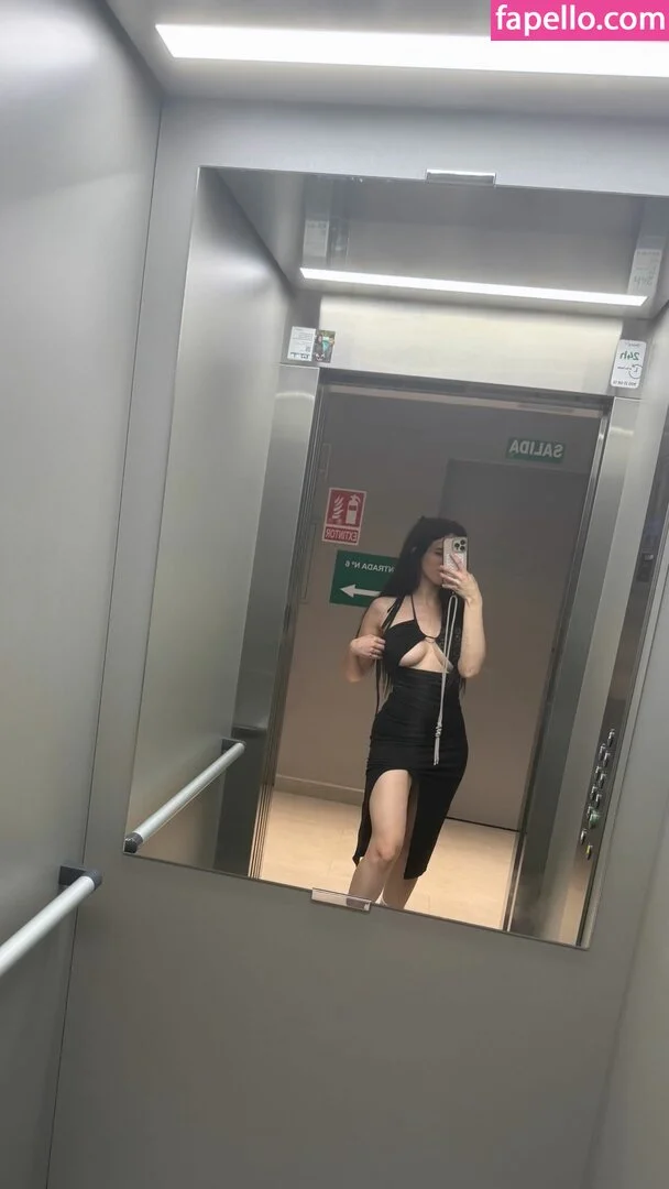 Zeling Onlyfans Photo Gallery 