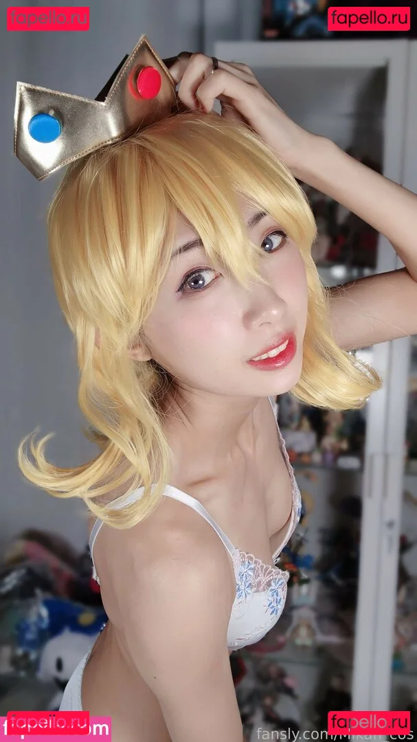 MikanCos Onlyfans Photo Gallery 