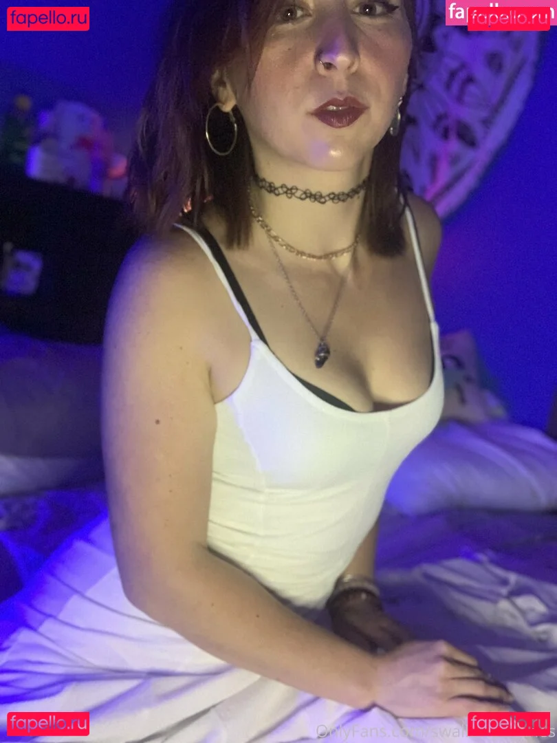 swallowpeaches Onlyfans Photo Gallery 