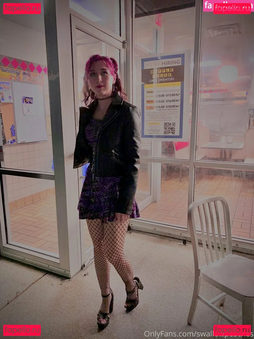 swallowpeaches Onlyfans Photo Gallery 