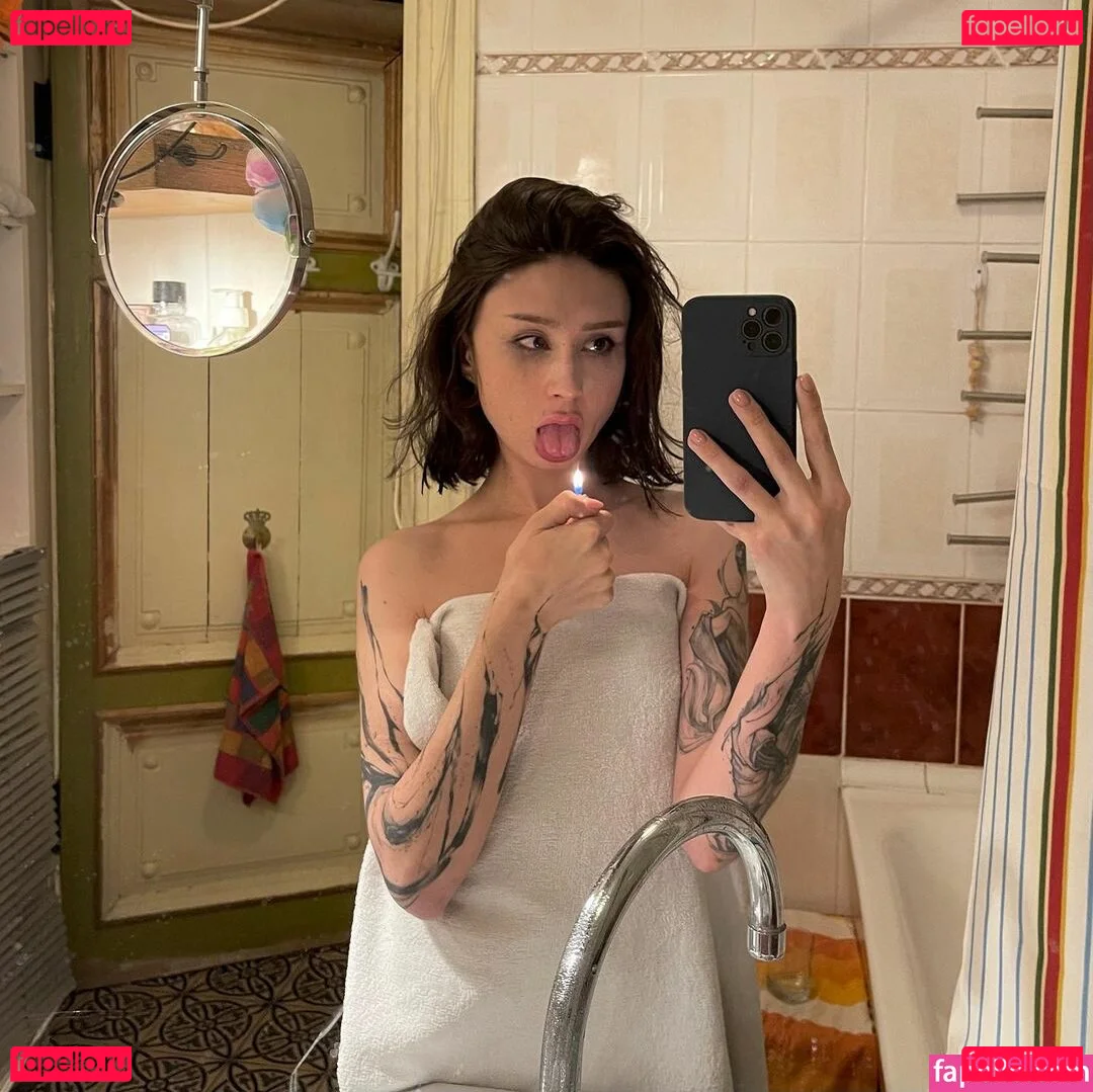 Amy Split Onlyfans Photo Gallery 