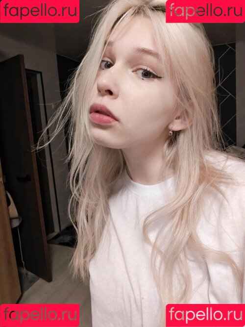 sadbabyvikki Onlyfans Photo Gallery 