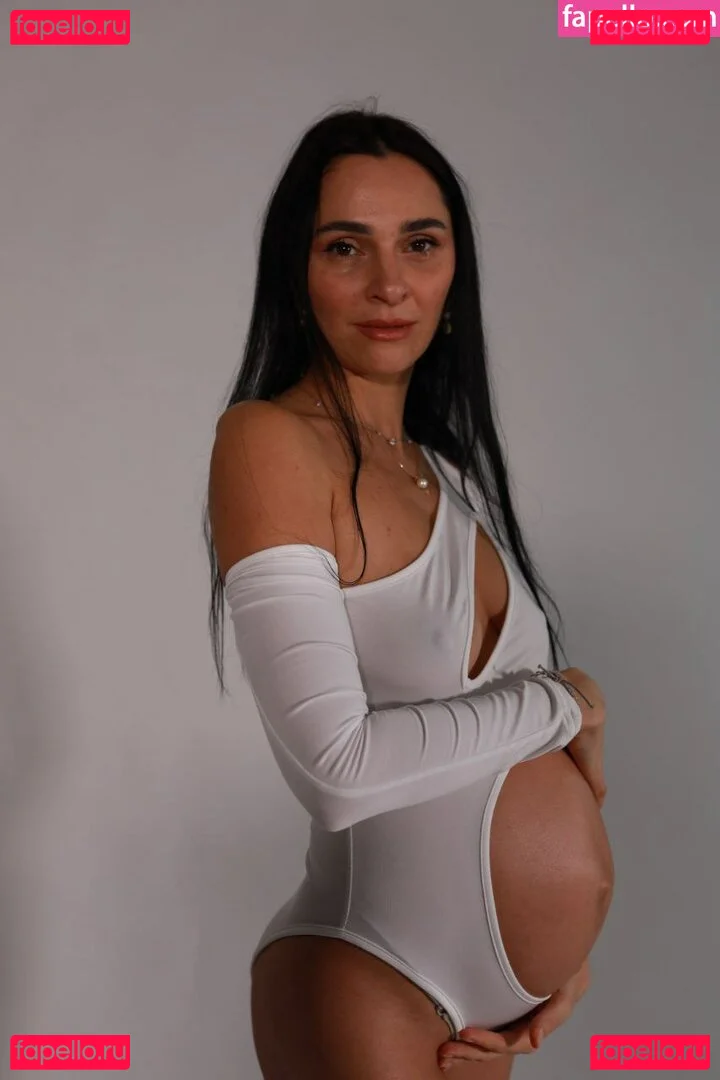 yladoyla Onlyfans Photo Gallery 