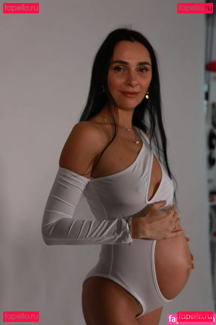 yladoyla Onlyfans Photo Gallery 