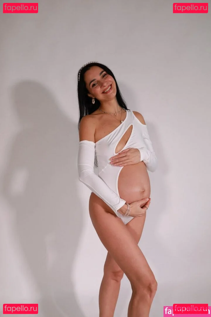 yladoyla Onlyfans Photo Gallery 