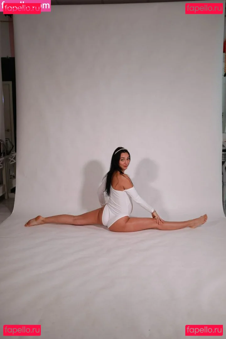 yladoyla Onlyfans Photo Gallery 