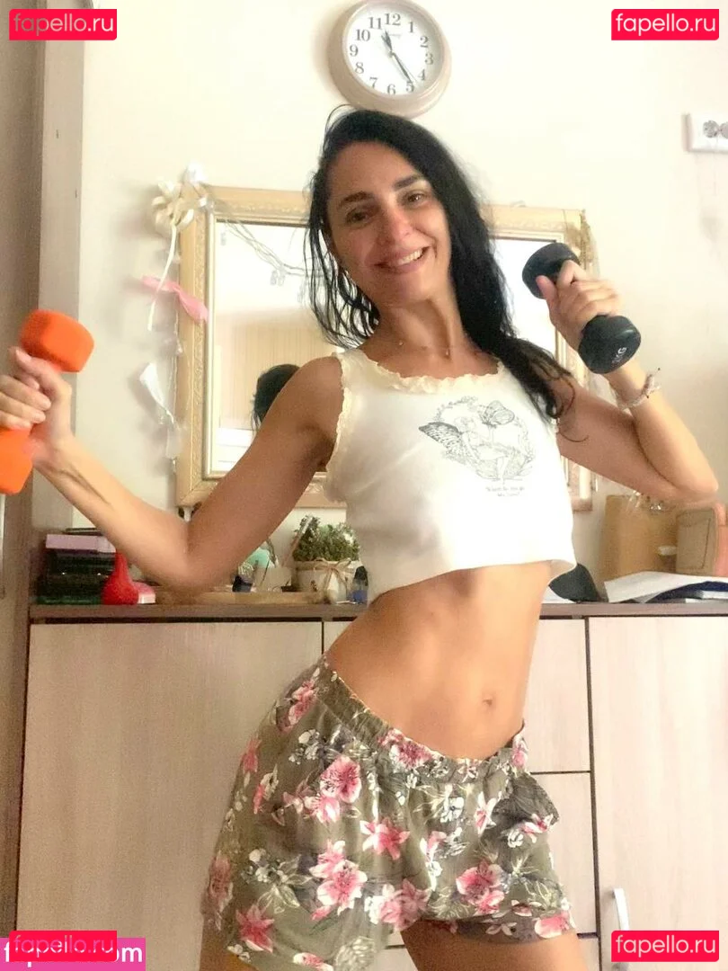 yladoyla Onlyfans Photo Gallery 