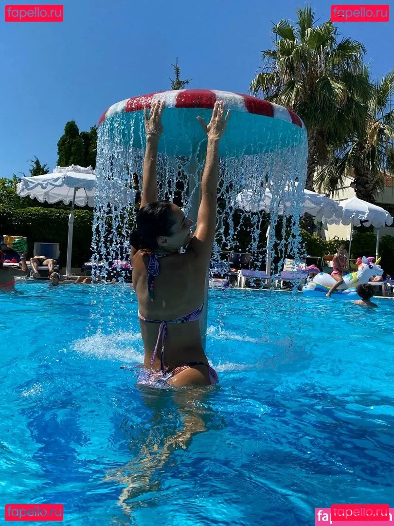 yladoyla Onlyfans Photo Gallery 