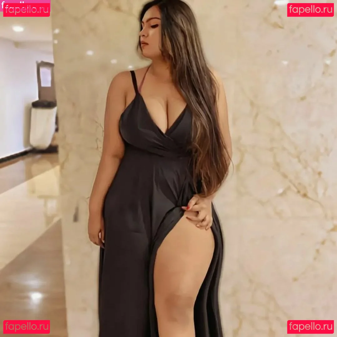 Richa Dutt Onlyfans Photo Gallery 