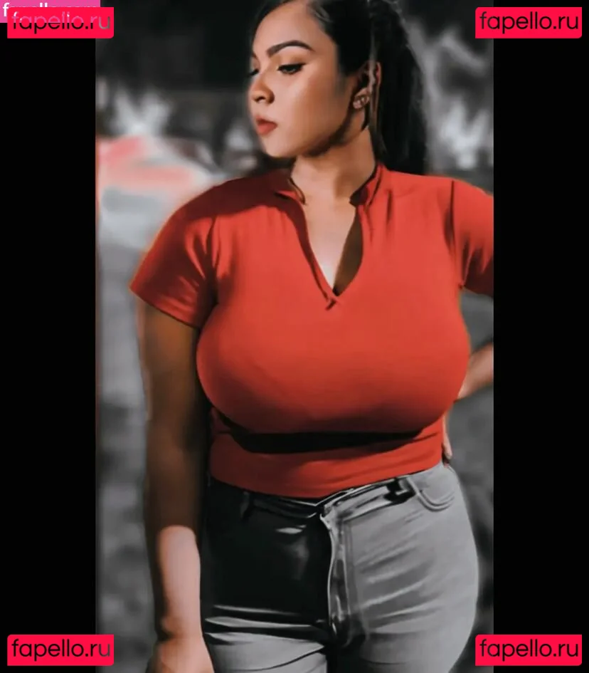 Richa Dutt Onlyfans Photo Gallery 