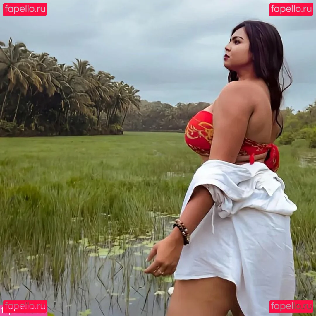 Richa Dutt Onlyfans Photo Gallery 