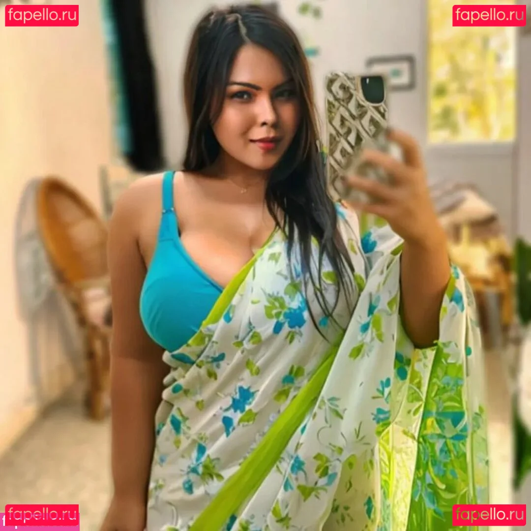 Richa Dutt Onlyfans Photo Gallery 