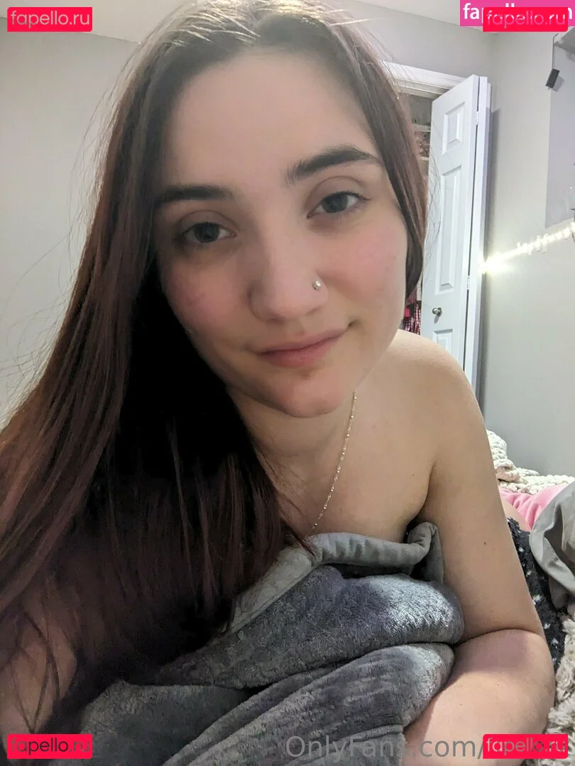 lle222 Onlyfans Photo Gallery 