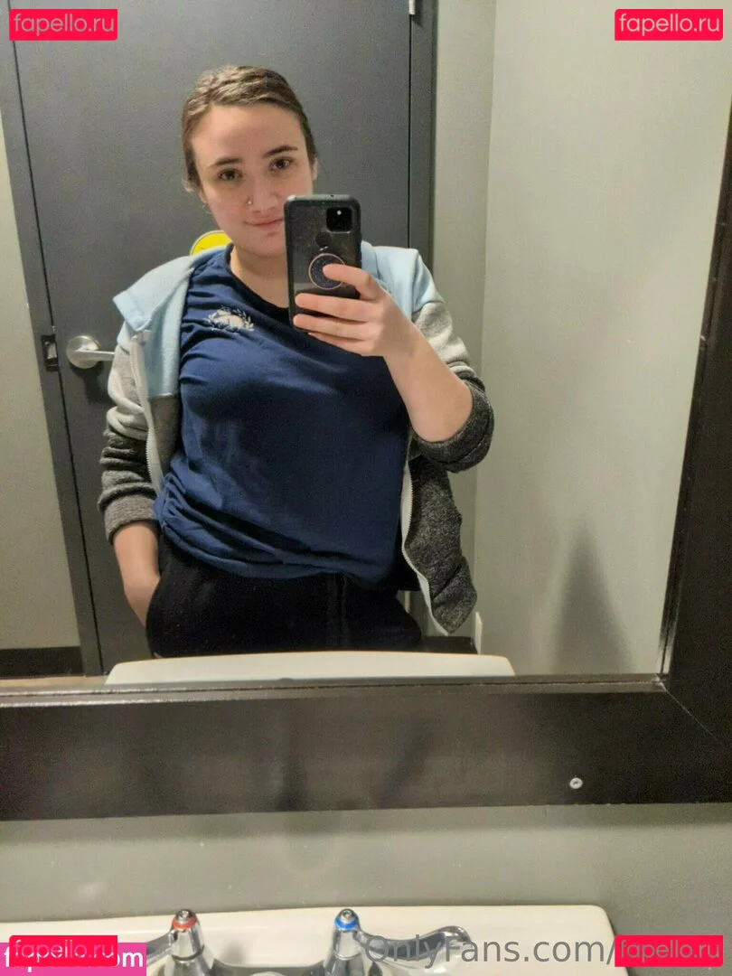 lle222 Onlyfans Photo Gallery 