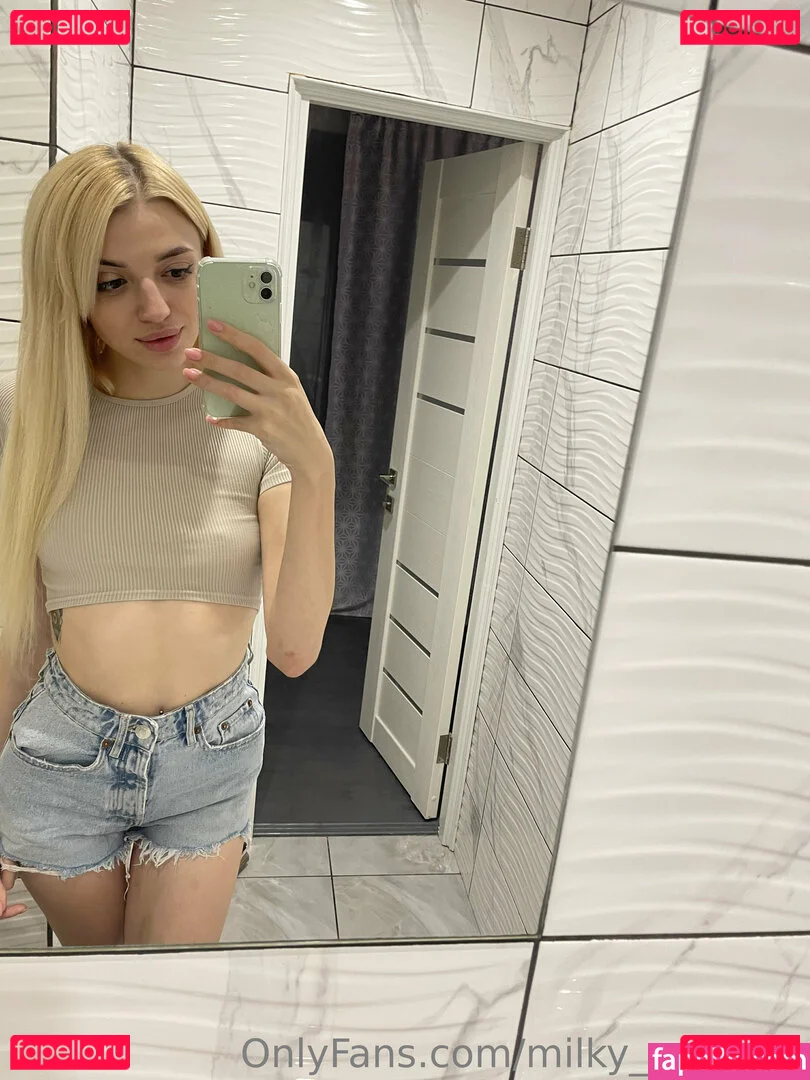 milana_candy Onlyfans Photo Gallery 