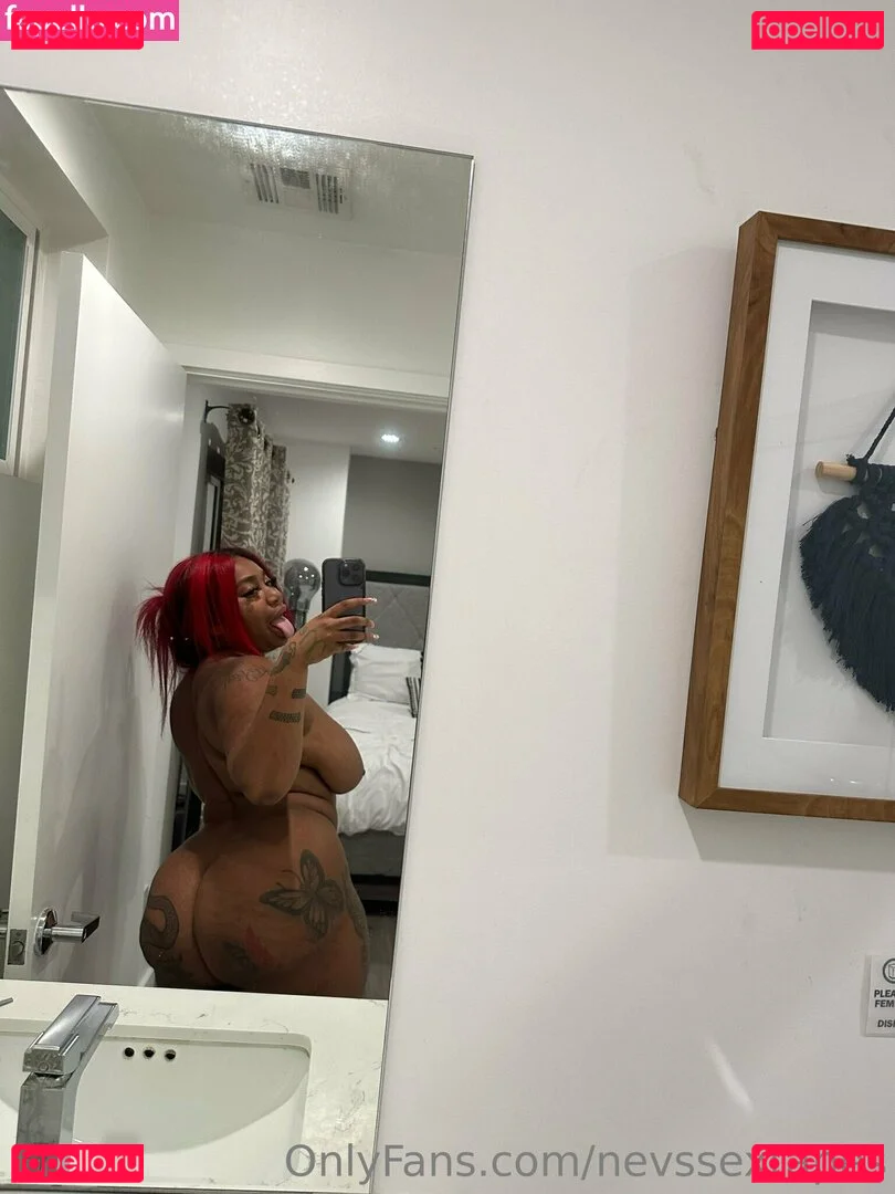 nevssextapes Onlyfans Photo Gallery 