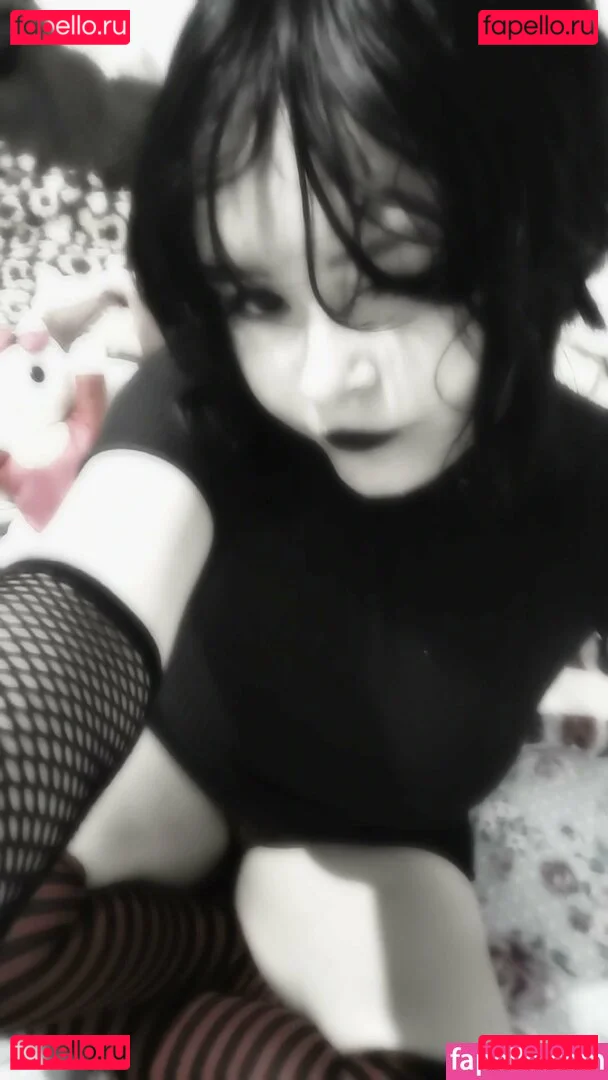 Yuwuri Onlyfans Photo Gallery 