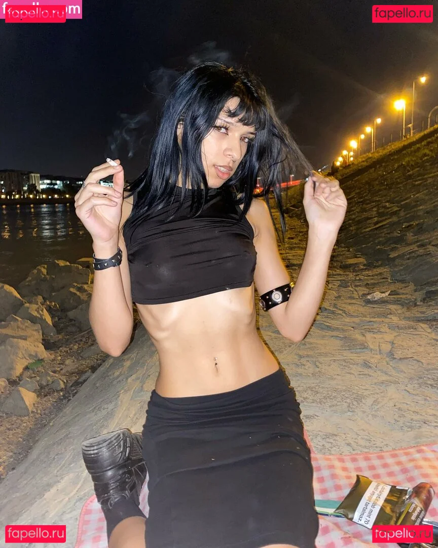 honestlythatsannoying Onlyfans Photo Gallery 