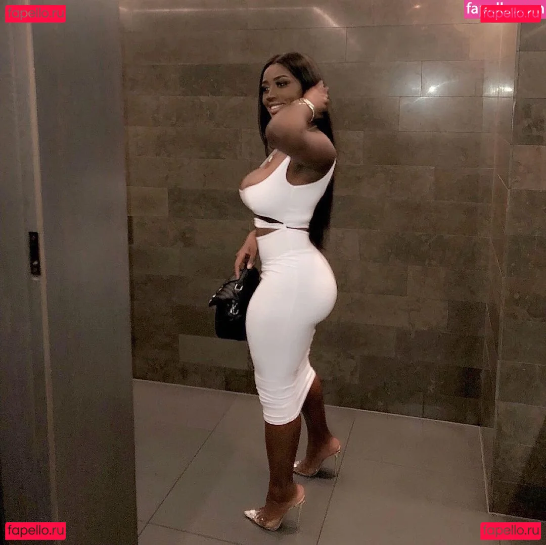 LXRYCC Onlyfans Photo Gallery 