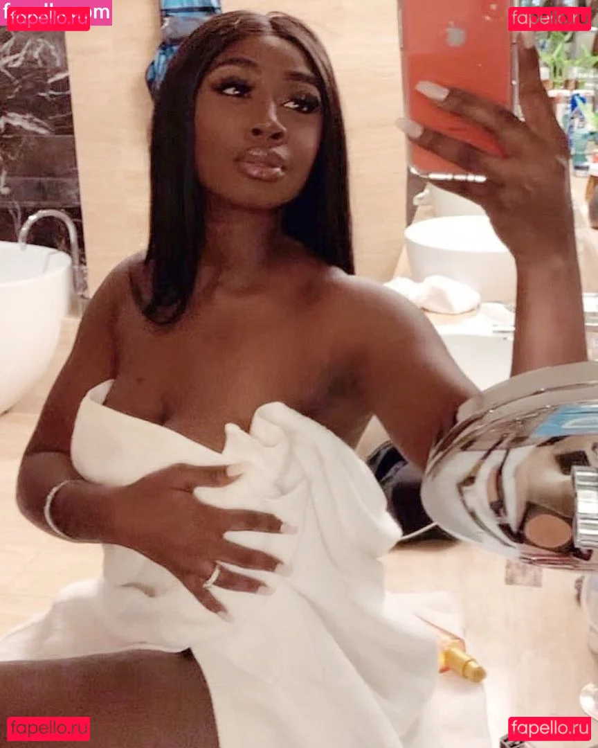 LXRYCC Onlyfans Photo Gallery 